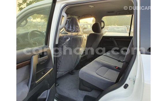 Buy Import Toyota Land Cruiser White Car in Import - Dubai in Ashanti Buy Import Toyota Land Cruiser White Car in Import - Dubai in Ashanti