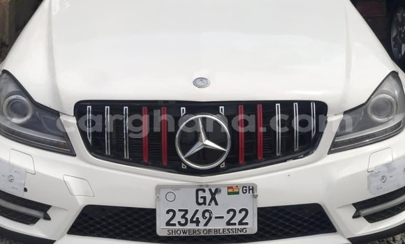 Sayi Na hannu Mercedes‒Benz C–Class White Mota in Accra a Greater Accra Sayi Na hannu Mercedes‒Benz C–Class White Mota in Accra a Greater Accra