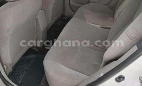 Sayi Na hannu Toyota Corolla White Mota in Accra a Greater Accra Sayi Na hannu Toyota Corolla White Mota in Accra a Greater Accra