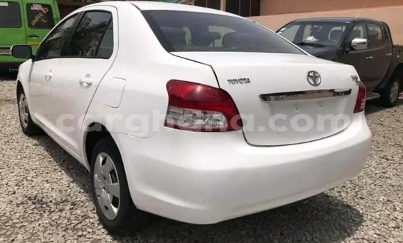Buy Used Toyota Yaris White Car in Accra in Greater Accra Buy Used Toyota Yaris White Car in Accra in Greater Accra