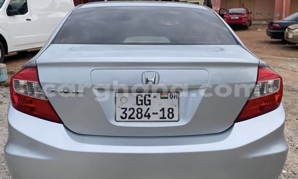 Sayi Na hannu Honda Civic Azurfa Mota in Accra a Greater Accra Sayi Na hannu Honda Civic Azurfa Mota in Accra a Greater Accra
