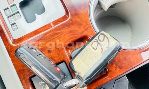 Sayi Na hannu Toyota Highlander White Mota in Accra a Greater Accra Sayi Na hannu Toyota Highlander White Mota in Accra a Greater Accra