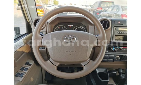 Sayi Imported Toyota Land Cruiser M Mota in Import - Dubai a Ashanti Sayi Imported Toyota Land Cruiser M Mota in Import - Dubai a Ashanti