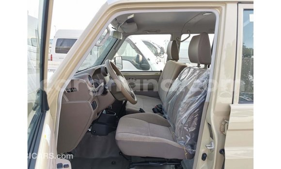 Sayi Imported Toyota Land Cruiser M Mota in Import - Dubai a Ashanti Sayi Imported Toyota Land Cruiser M Mota in Import - Dubai a Ashanti