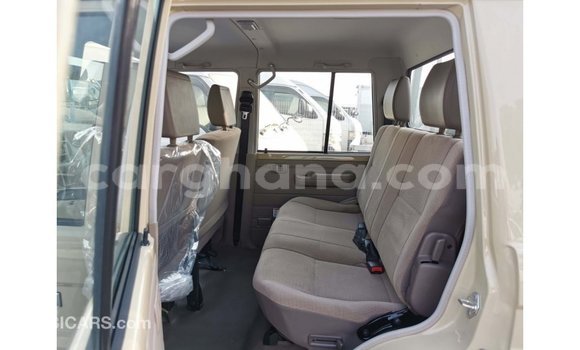 Sayi Imported Toyota Land Cruiser M Mota in Import - Dubai a Ashanti Sayi Imported Toyota Land Cruiser M Mota in Import - Dubai a Ashanti