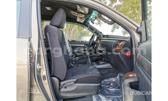 Sayi Imported Toyota Hilux Brown Mota in Import - Dubai a Ashanti Sayi Imported Toyota Hilux Brown Mota in Import - Dubai a Ashanti