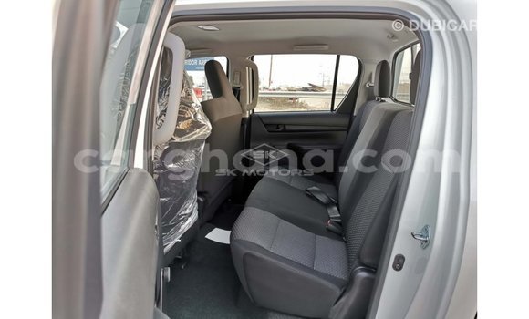 Sayi Imported Toyota Hilux White Mota in Import - Dubai a Ashanti Sayi Imported Toyota Hilux White Mota in Import - Dubai a Ashanti