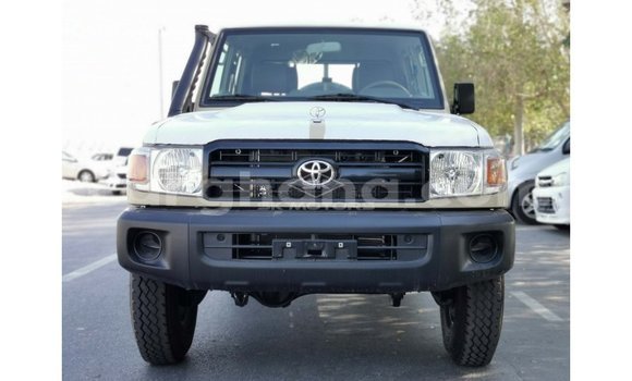 Ra Imported Toyota Land Cruiser Alagara Ọkọ̀ in Import - Dubai ni Ashanti Ra Imported Toyota Land Cruiser Alagara Ọkọ̀ in Import - Dubai ni Ashanti