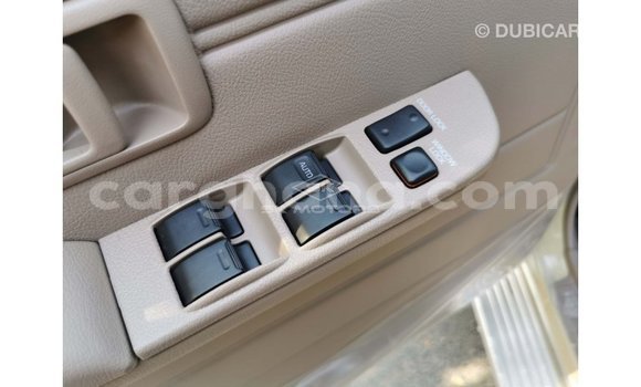 Ra Imported Toyota Land Cruiser Alagara Ọkọ̀ in Import - Dubai ni Ashanti Ra Imported Toyota Land Cruiser Alagara Ọkọ̀ in Import - Dubai ni Ashanti