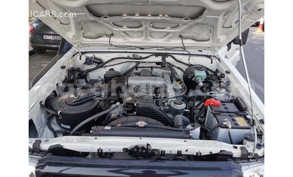 Sayi Imported Toyota Land Cruiser White Mota in Import - Dubai a Ashanti Sayi Imported Toyota Land Cruiser White Mota in Import - Dubai a Ashanti