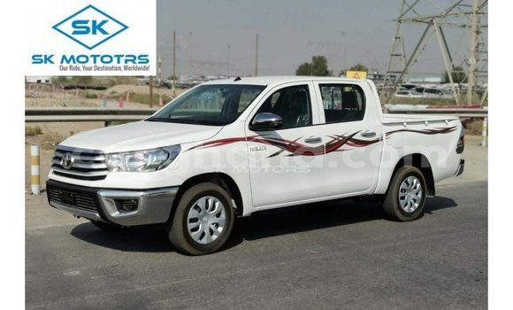 Buy Import Toyota Hilux White Car in Import - Dubai in Ashanti