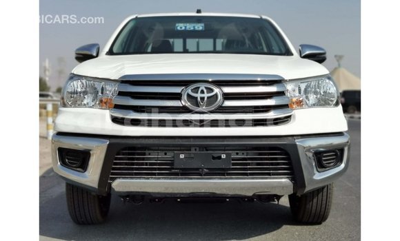 Sayi Imported Toyota Hilux White Mota in Import - Dubai a Ashanti Sayi Imported Toyota Hilux White Mota in Import - Dubai a Ashanti