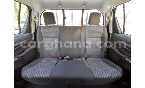 Sayi Imported Toyota Hilux White Mota in Import - Dubai a Ashanti Sayi Imported Toyota Hilux White Mota in Import - Dubai a Ashanti