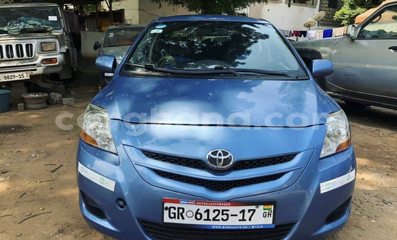 Ra Àlòkù Toyota Yaris Blue Ọkọ̀ in Accra ni Greater Accra