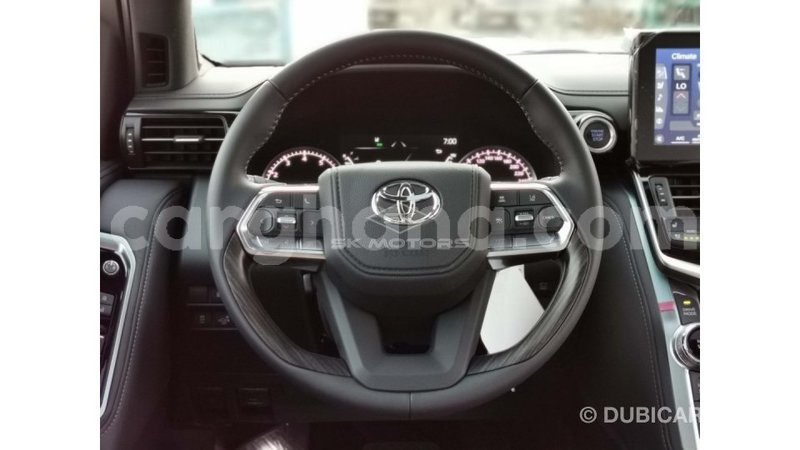 Big with watermark toyota land cruiser ashanti import dubai 43836