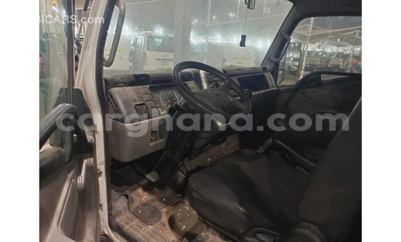 Ra Imported Mitsubishi i funfun Ọkọ̀ in Import - Dubai ni Ashanti Ra Imported Mitsubishi i funfun Ọkọ̀ in Import - Dubai ni Ashanti