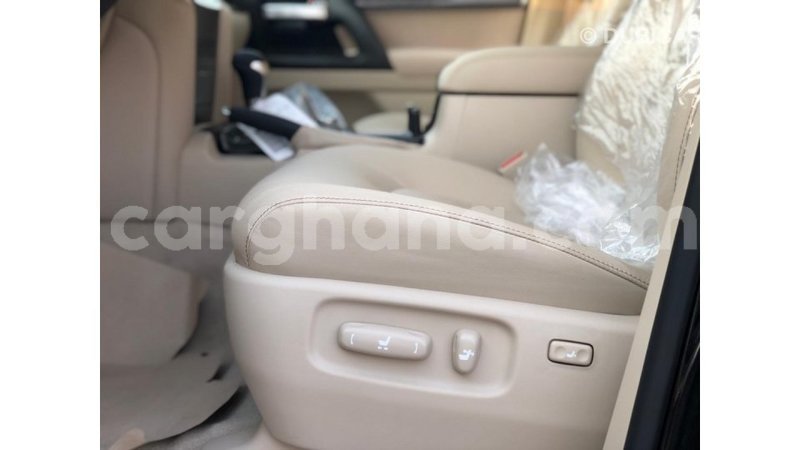 Big with watermark toyota land cruiser ashanti import dubai 43859