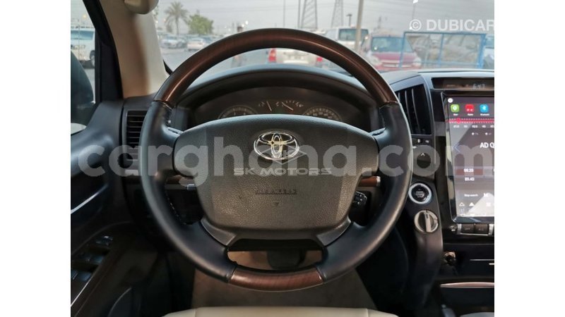 Big with watermark toyota land cruiser ashanti import dubai 43864