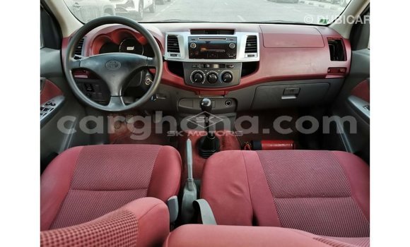 Buy Import Toyota Hilux White Car in Import - Dubai in Ashanti Buy Import Toyota Hilux White Car in Import - Dubai in Ashanti