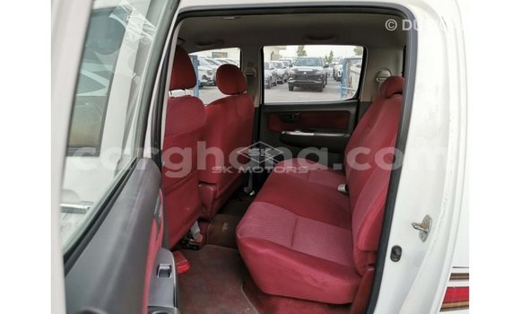 Buy Import Toyota Hilux White Car in Import - Dubai in Ashanti Buy Import Toyota Hilux White Car in Import - Dubai in Ashanti