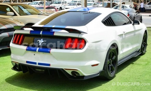 Ra Imported Ford Mustang funfun Ọkọ̀ in Import - Dubai ni Ashanti Ra Imported Ford Mustang funfun Ọkọ̀ in Import - Dubai ni Ashanti