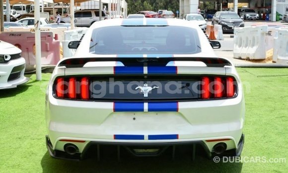 Ra Imported Ford Mustang funfun Ọkọ̀ in Import - Dubai ni Ashanti Ra Imported Ford Mustang funfun Ọkọ̀ in Import - Dubai ni Ashanti
