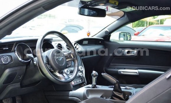 Ra Imported Ford Mustang funfun Ọkọ̀ in Import - Dubai ni Ashanti Ra Imported Ford Mustang funfun Ọkọ̀ in Import - Dubai ni Ashanti