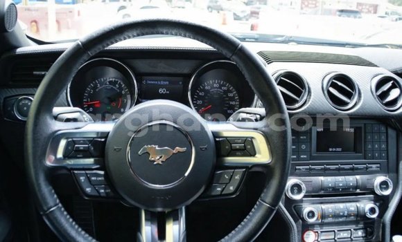 Ra Imported Ford Mustang funfun Ọkọ̀ in Import - Dubai ni Ashanti Ra Imported Ford Mustang funfun Ọkọ̀ in Import - Dubai ni Ashanti