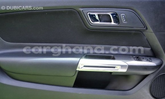 Ra Imported Ford Mustang funfun Ọkọ̀ in Import - Dubai ni Ashanti Ra Imported Ford Mustang funfun Ọkọ̀ in Import - Dubai ni Ashanti