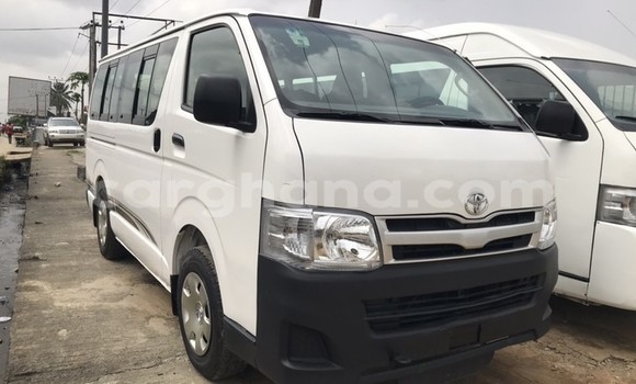 Buy Used Toyota Hiace White Car in Sekondi–Takoradi Metropolitan in Western