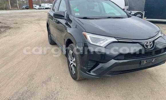 Ra Àlòkù Toyota RAV4 Black Ọkọ̀ in Accra ni Greater Accra