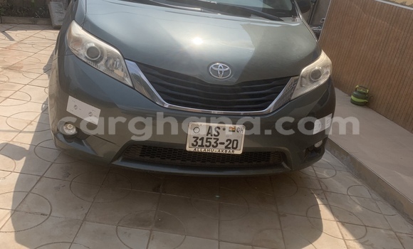 Sayi Na hannu Toyota Sienna Green Mota in Accra a Greater Accra Sayi Na hannu Toyota Sienna Green Mota in Accra a Greater Accra