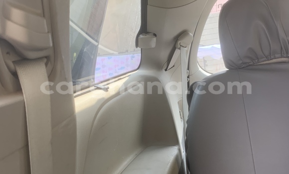 Sayi Na hannu Toyota Sienna Green Mota in Accra a Greater Accra Sayi Na hannu Toyota Sienna Green Mota in Accra a Greater Accra