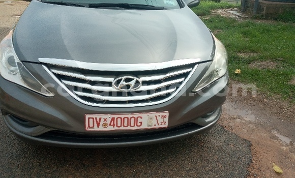 Sayi Na hannu Hyundai Sonata Azurfa Mota in Sefwi–Wiawso a Yamma Sayi Na hannu Hyundai Sonata Azurfa Mota in Sefwi–Wiawso a Yamma