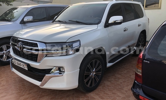 Buy Used Toyota Land Cruiser White Car in Accra in Greater Accra