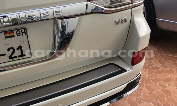 Sayi Na hannu Toyota Land Cruiser White Mota in Accra a Greater Accra Sayi Na hannu Toyota Land Cruiser White Mota in Accra a Greater Accra
