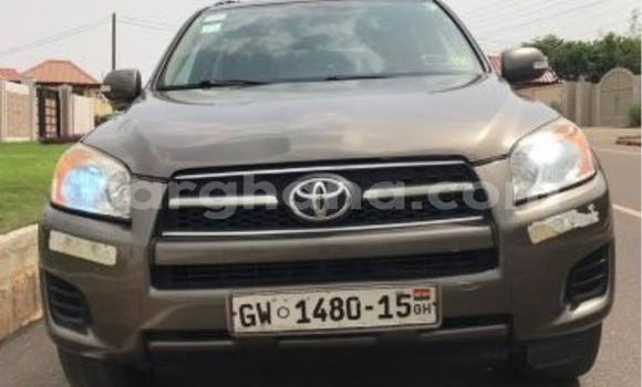 Sayi Na hannu Toyota RAV4 Brown Mota in Accra a Greater Accra Sayi Na hannu Toyota RAV4 Brown Mota in Accra a Greater Accra