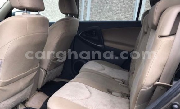 Sayi Na hannu Toyota RAV4 Brown Mota in Accra a Greater Accra Sayi Na hannu Toyota RAV4 Brown Mota in Accra a Greater Accra