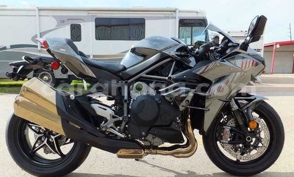 Buy New Kawasaki H Black Bike in Accra in Greater Accra Buy New Kawasaki H Black Bike in Accra in Greater Accra