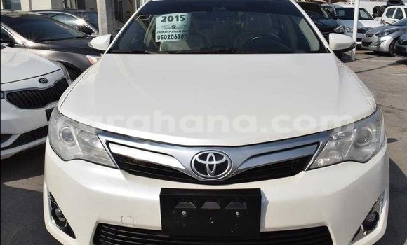 Buy Used Toyota Camry White Car in Accra in Greater Accra