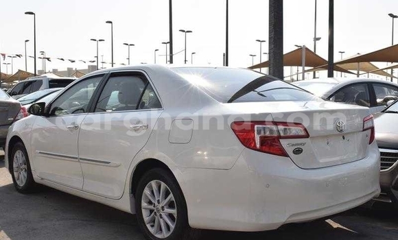 Buy Used Toyota Camry White Car in Accra in Greater Accra Buy Used Toyota Camry White Car in Accra in Greater Accra