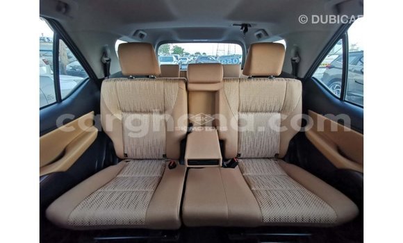 Sayi Imported Toyota Fortuner White Mota in Import - Dubai a Ashanti Sayi Imported Toyota Fortuner White Mota in Import - Dubai a Ashanti