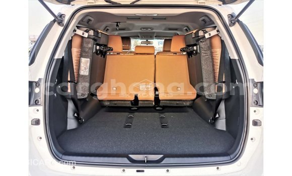 Sayi Imported Toyota Fortuner White Mota in Import - Dubai a Ashanti Sayi Imported Toyota Fortuner White Mota in Import - Dubai a Ashanti