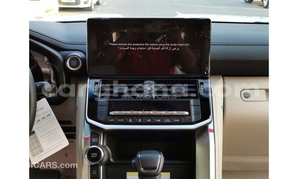 Ra Imported Toyota Land Cruiser funfun Ọkọ̀ in Import - Dubai ni Ashanti Ra Imported Toyota Land Cruiser funfun Ọkọ̀ in Import - Dubai ni Ashanti