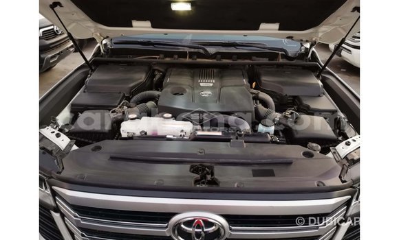 Ra Imported Toyota Land Cruiser funfun Ọkọ̀ in Import - Dubai ni Ashanti Ra Imported Toyota Land Cruiser funfun Ọkọ̀ in Import - Dubai ni Ashanti