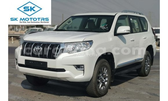 Ra Imported Toyota Prado funfun Ọkọ̀ in Import - Dubai ni Ashanti