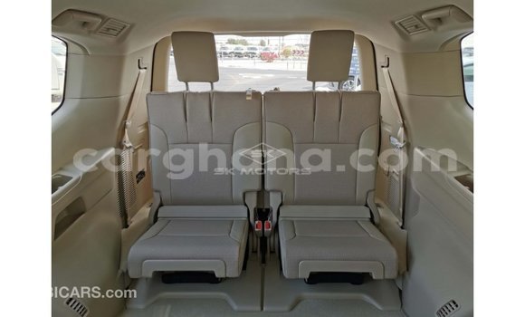 Sayi Imported Toyota Land Cruiser White Mota in Import - Dubai a Ashanti Sayi Imported Toyota Land Cruiser White Mota in Import - Dubai a Ashanti