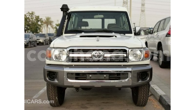 Big with watermark toyota land cruiser ashanti import dubai 43979