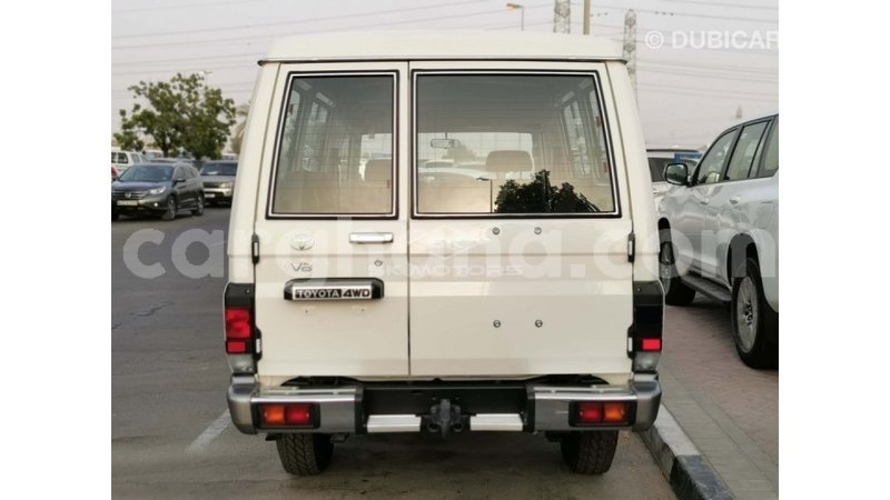 Big with watermark toyota land cruiser ashanti import dubai 43979