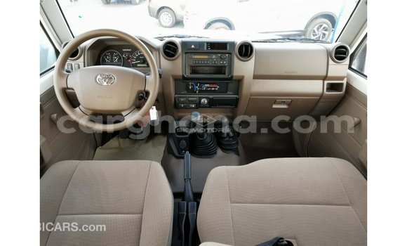 Buy Import Toyota Land Cruiser White Car in Import - Dubai in Ashanti Buy Import Toyota Land Cruiser White Car in Import - Dubai in Ashanti